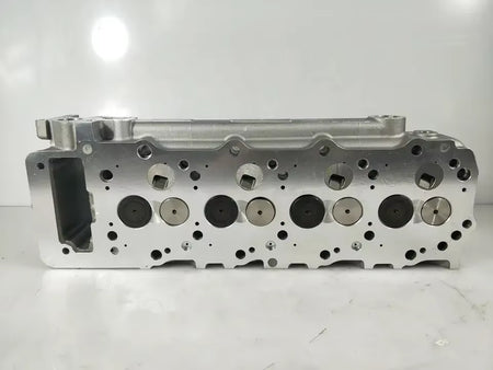 Factory Selling Engine 4M40 Cylinder Head Fits for MITSUBISHI OEM ME202621 908515