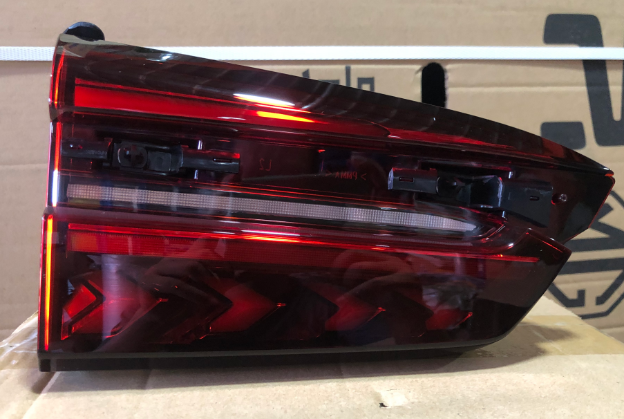 Rear Trunk Lid Tail Lamp For MG RX5 Plus OEM 11287881
