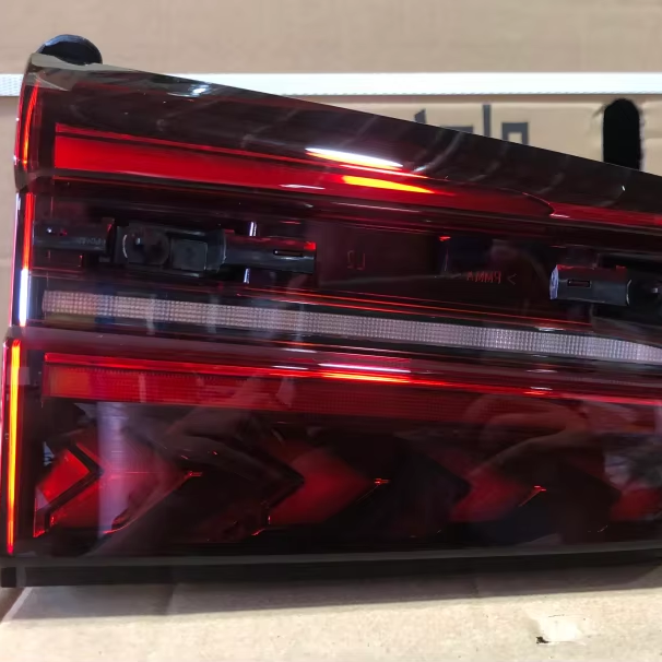 Rear Trunk Lid Tail Lamp For MG RX5 Plus OEM 11287881