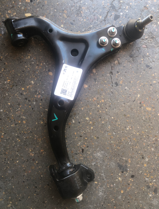 Front Lower Right Control Arm Assembly For MG RX5 OEM 10959496