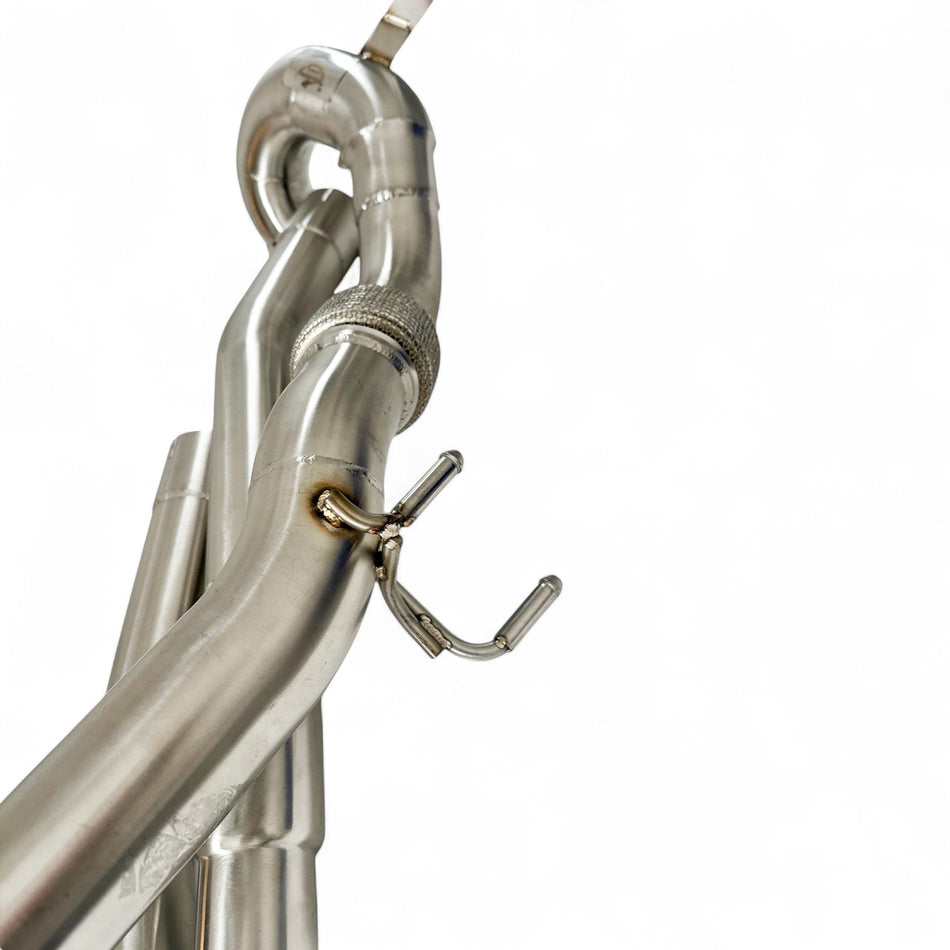 أنبوب عادم رياضي رباعي الدفع لأودي 8Y S3 وفولكس فاجن MK8 جولف R - بالينون بيرفورمانس