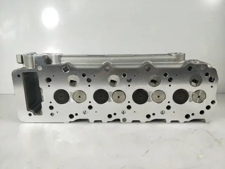 Factory Selling Engine 4M40 Cylinder Head Fits for MITSUBISHI OEM ME202621 908515